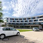 Godewindpark Deluxe-apartment 2-12 Mit Eigener E-ladesaeule In Der Tiefgarage Und Xl-strandkorb Am Lübeck