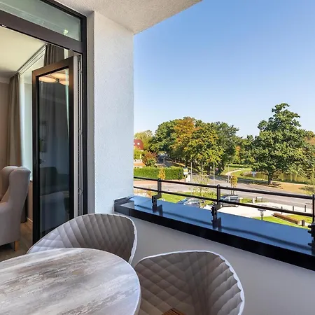 Godewindpark Deluxe-apartment 2-12 Mit Eigener E-ladesaeule In Der Tiefgarage Und Xl-strandkorb Am Apartament Lubeka